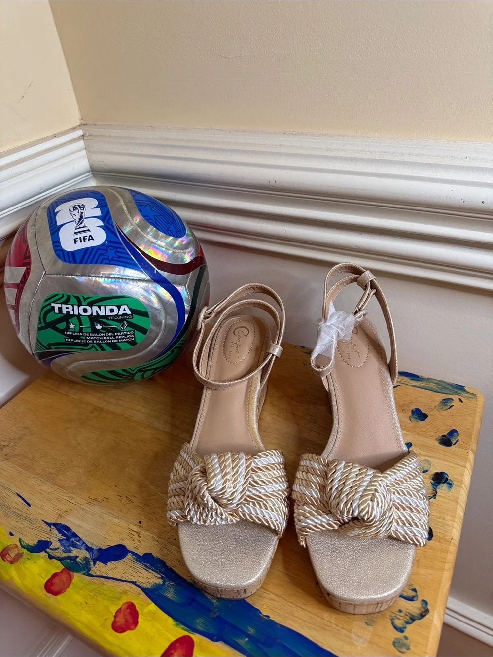 Comfort EST. 1946 Women's Size 9.5 Gold Metallic Knotted Rope Cork Wedge Sandals